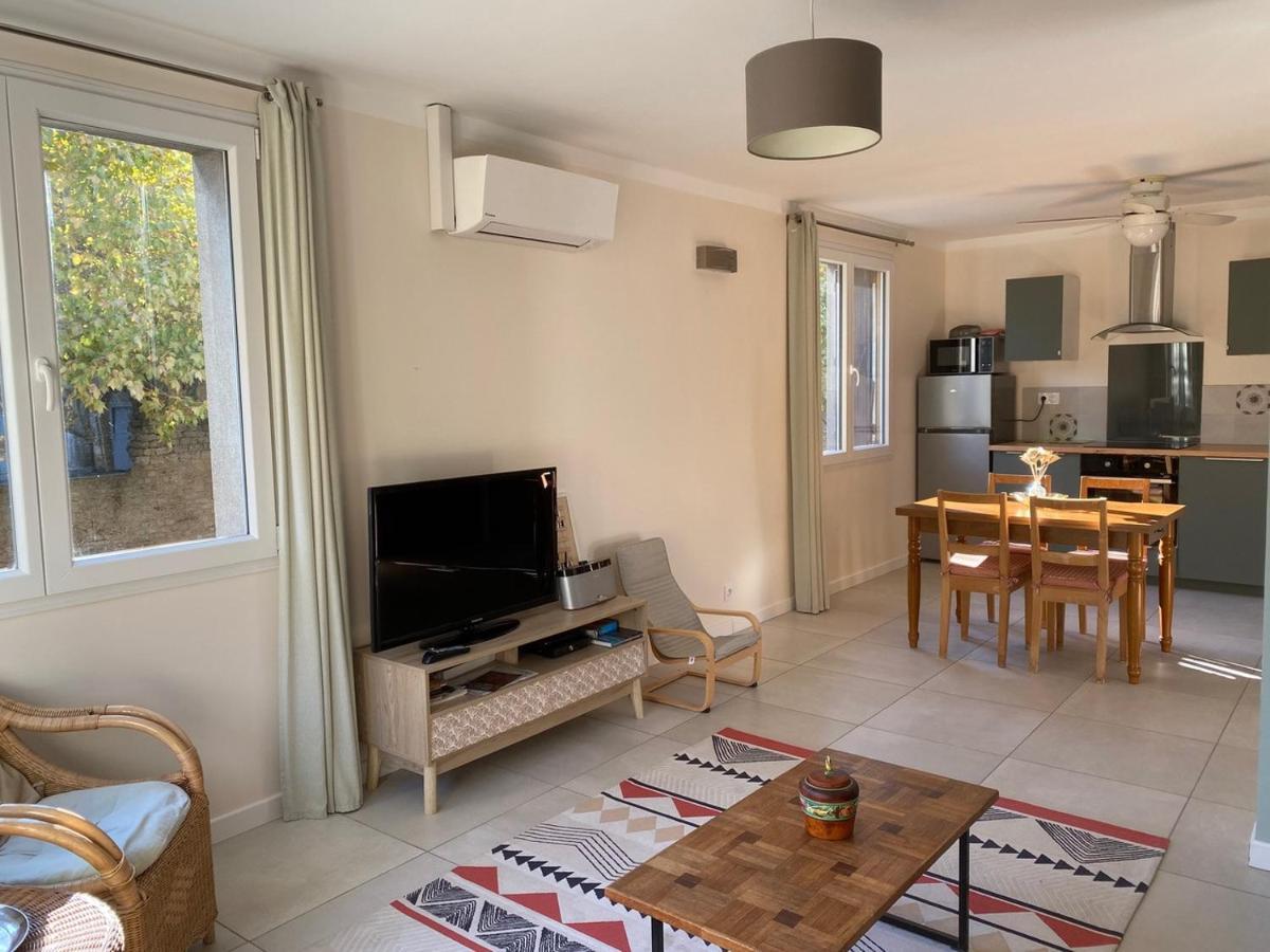 L'Esplanade, Appartement En Centre-Ville Au Calme Puisserguier Bagian luar foto
